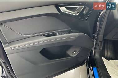Позашляховик / Кросовер Audi Q4 e-tron 2025 в 