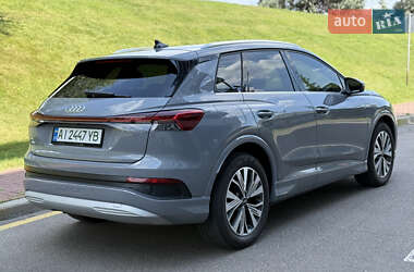 Позашляховик / Кросовер Audi Q4 e-tron 2023 в 