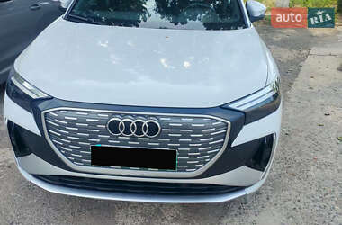 Позашляховик / Кросовер Audi Q4 e-tron 2023 в Києві