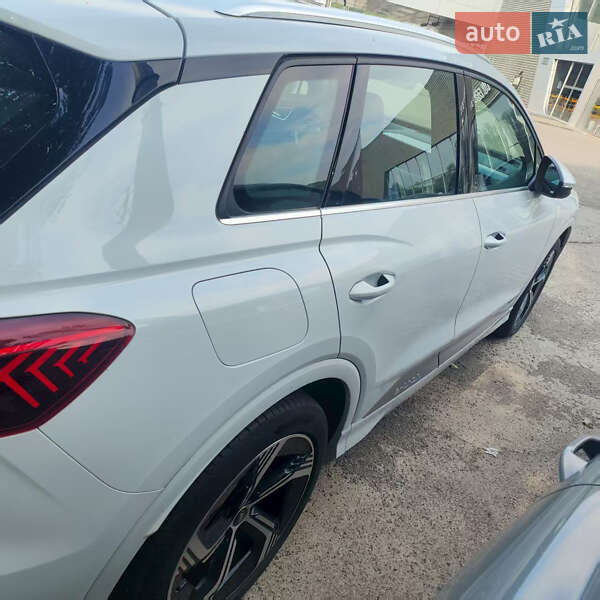 Внедорожник / Кроссовер Audi Q4 e-tron 2023 в Киеве