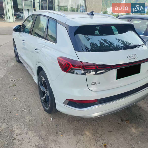 Внедорожник / Кроссовер Audi Q4 e-tron 2023 в Киеве