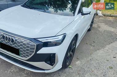 Внедорожник / Кроссовер Audi Q4 e-tron 2023 в 