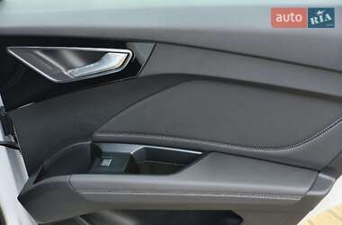 Внедорожник / Кроссовер Audi Q4 e-tron 2025 в 