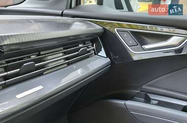 Внедорожник / Кроссовер Audi Q4 e-tron 2025 в 