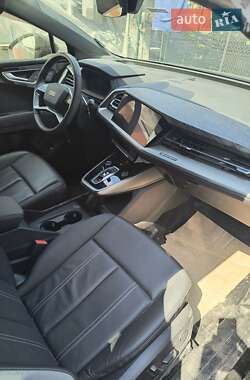 Внедорожник / Кроссовер Audi Q4 e-tron 2022 в 
