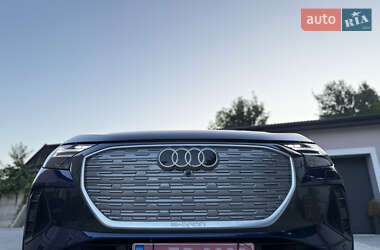Внедорожник / Кроссовер Audi Q4 e-tron 2023 в 
