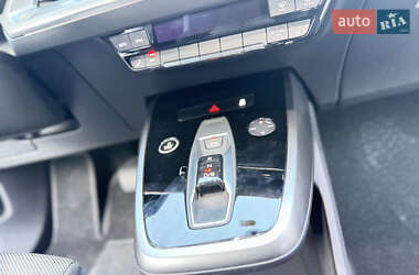 Внедорожник / Кроссовер Audi Q4 e-tron 2023 в 