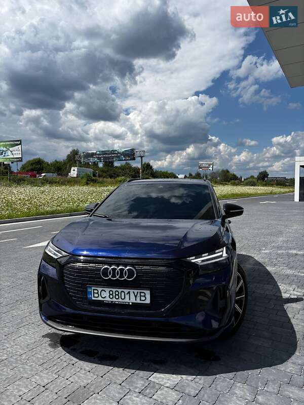 Внедорожник / Кроссовер Audi Q4 e-tron 2022 в Львове