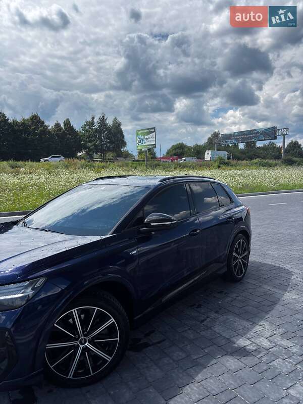 Внедорожник / Кроссовер Audi Q4 e-tron 2022 в Львове