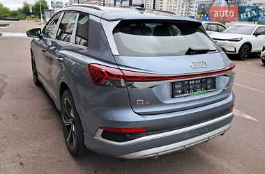 Внедорожник / Кроссовер Audi Q4 e-tron 2025 в 