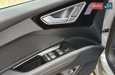Внедорожник / Кроссовер Audi Q4 e-tron 2025 в 