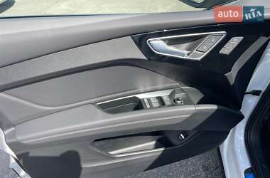 Внедорожник / Кроссовер Audi Q4 e-tron 2025 в 