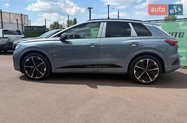 Внедорожник / Кроссовер Audi Q4 e-tron 2024 в 