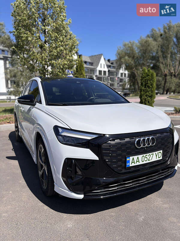 Внедорожник / Кроссовер Audi Q4 e-tron 2023 в Киеве
