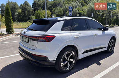 Внедорожник / Кроссовер Audi Q4 e-tron 2023 в 