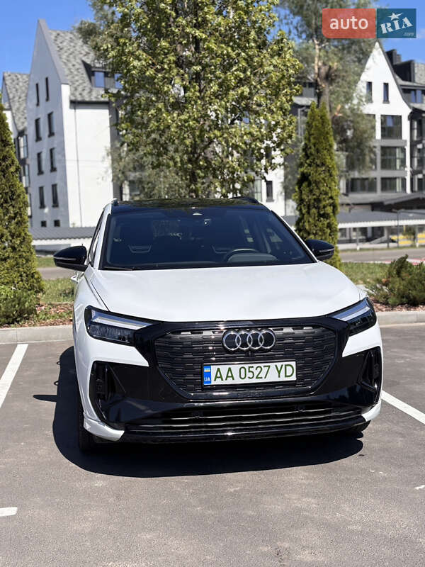 Внедорожник / Кроссовер Audi Q4 e-tron 2023 в Киеве