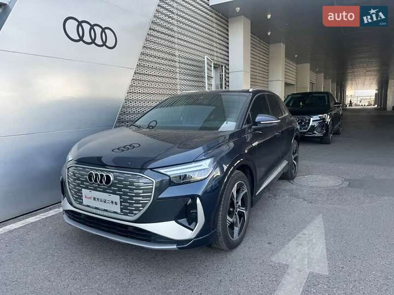 Внедорожник / Кроссовер Audi Q4 e-tron 2024 в Мукачево