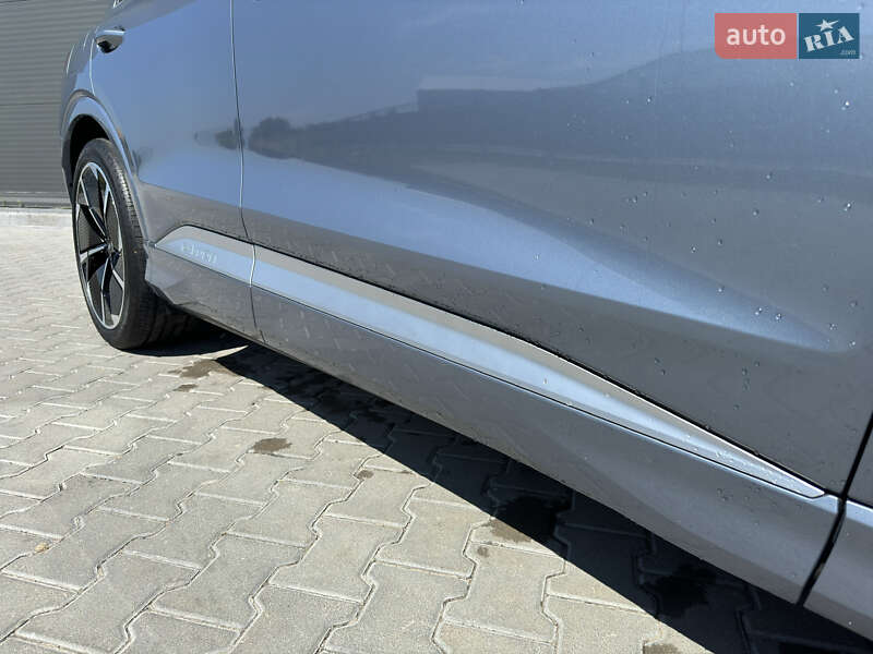 Внедорожник / Кроссовер Audi Q4 e-tron 2025 в Ивано-Франковске