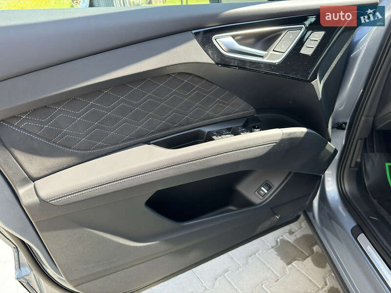 Внедорожник / Кроссовер Audi Q4 e-tron 2025 в Ивано-Франковске
