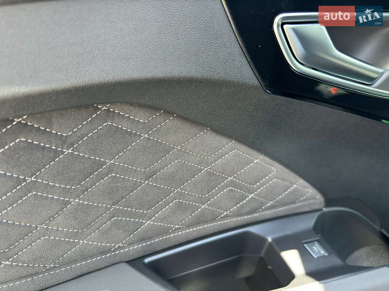 Внедорожник / Кроссовер Audi Q4 e-tron 2025 в Ивано-Франковске