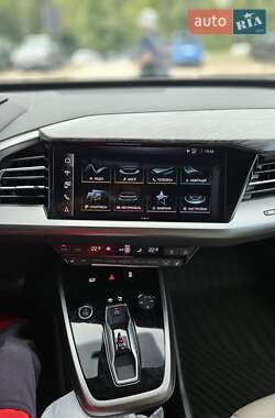 Внедорожник / Кроссовер Audi Q4 e-tron 2023 в 