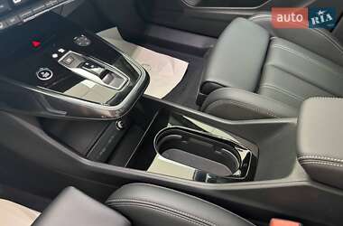 Внедорожник / Кроссовер Audi Q4 e-tron 2025 в 