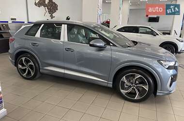 Позашляховик / Кросовер Audi Q4 e-tron 2025 в 