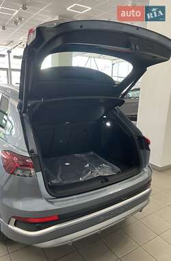 Позашляховик / Кросовер Audi Q4 e-tron 2025 в 