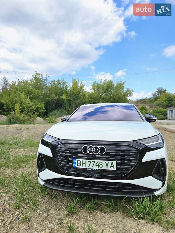 Внедорожник / Кроссовер Audi Q4 e-tron 2023 в Харькове