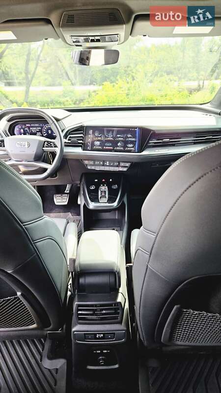 Внедорожник / Кроссовер Audi Q4 e-tron 2023 в Харькове