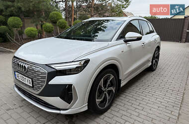 Внедорожник / Кроссовер Audi Q4 e-tron 2023 в Днепре
