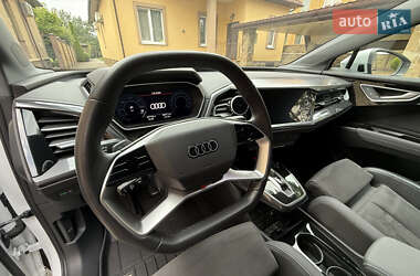 Позашляховик / Кросовер Audi Q4 e-tron 2023 в 