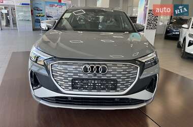 Внедорожник / Кроссовер Audi Q4 e-tron 2025 в 