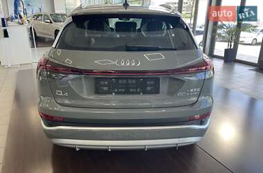 Внедорожник / Кроссовер Audi Q4 e-tron 2025 в 