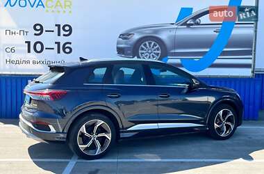 Внедорожник / Кроссовер Audi Q4 e-tron 2024 в 