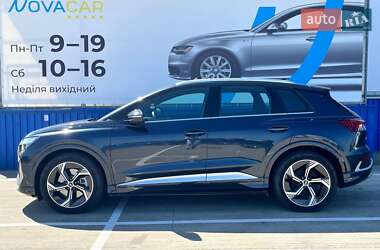 Внедорожник / Кроссовер Audi Q4 e-tron 2024 в 