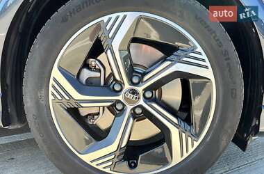 Внедорожник / Кроссовер Audi Q4 e-tron 2024 в 