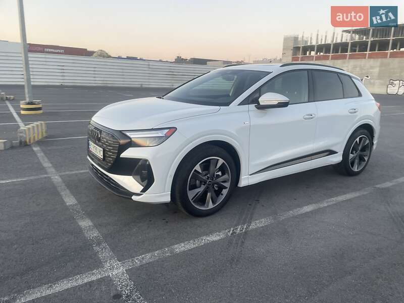 Позашляховик / Кросовер Audi Q4 e-tron 2024 в Львові