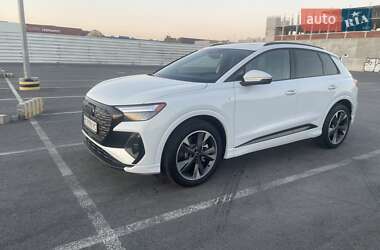 Внедорожник / Кроссовер Audi Q4 e-tron 2024 в 