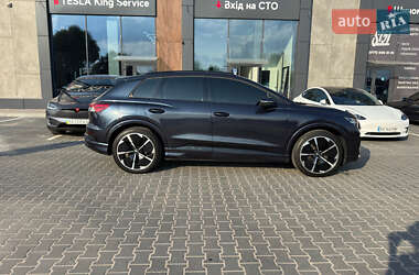 Внедорожник / Кроссовер Audi Q4 e-tron 2023 в 