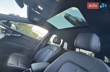 Внедорожник / Кроссовер Audi Q4 e-tron 2023 в 