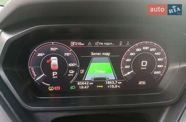 Позашляховик / Кросовер Audi Q4 e-tron 2021 в 