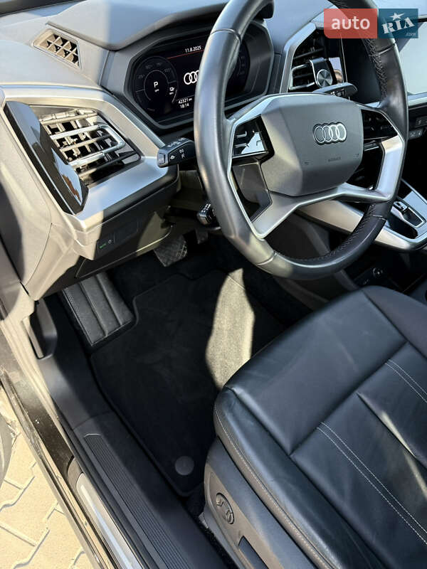 Внедорожник / Кроссовер Audi Q4 e-tron 2021 в Киеве