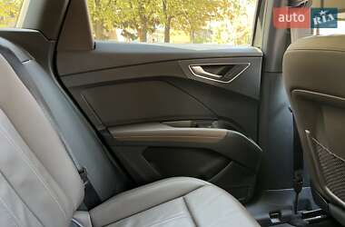 Внедорожник / Кроссовер Audi Q4 e-tron 2022 в 