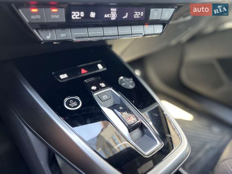 Позашляховик / Кросовер Audi Q4 e-tron 2022 в Дніпрі