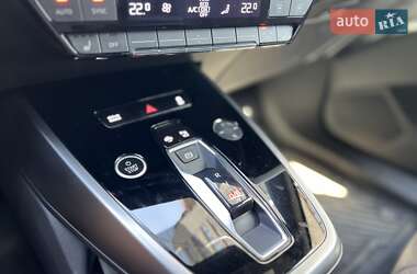 Внедорожник / Кроссовер Audi Q4 e-tron 2022 в 