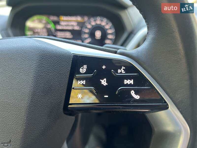 Позашляховик / Кросовер Audi Q4 e-tron 2022 в Дніпрі