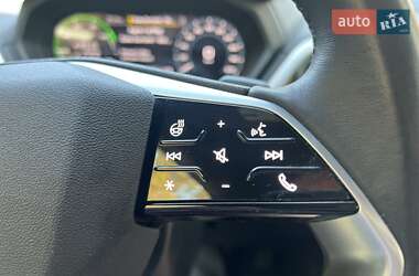 Внедорожник / Кроссовер Audi Q4 e-tron 2022 в 