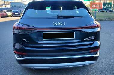 Внедорожник / Кроссовер Audi Q4 e-tron 2024 в 