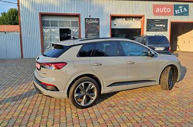 Позашляховик / Кросовер Audi Q4 e-tron 2023 в 